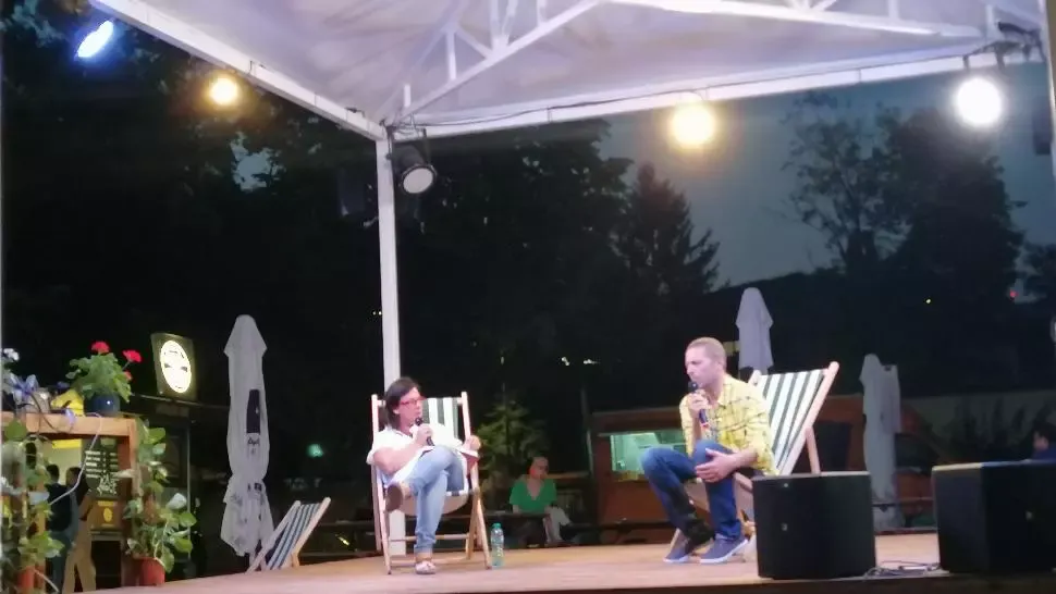 CUM se transformă manifestările ARTEI în plină pandemie. Nocturnele de Poezie Contemporană din București