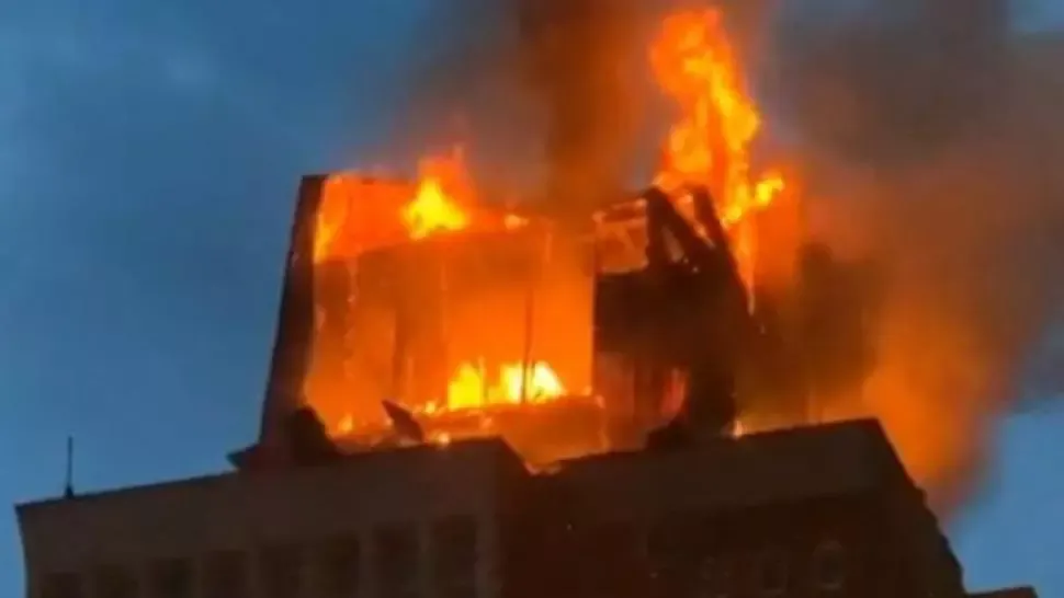 VIDEO Update Incendiul puternic de la Prefectura și Consiliul Județean Caraș Severin a fost stins