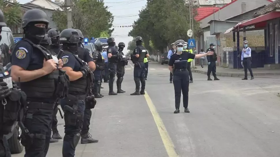 O nouă bătaie între clanuri la Murgeni! Peste 50 de persoane s-au încăierat. S-au tras focuri de ARMĂ