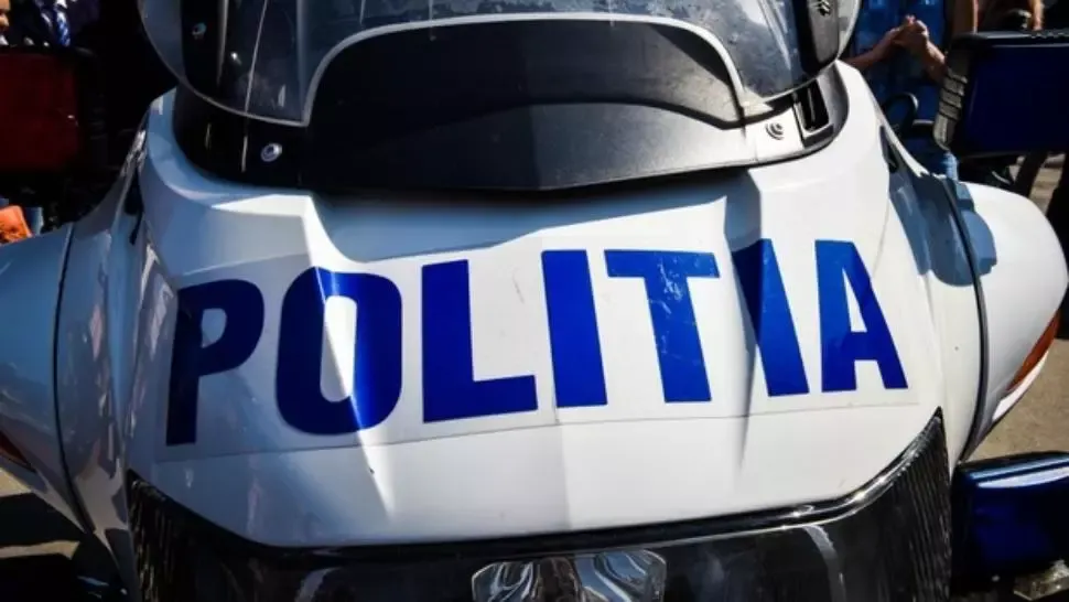   București: Accident grav, polițist local încarcerat