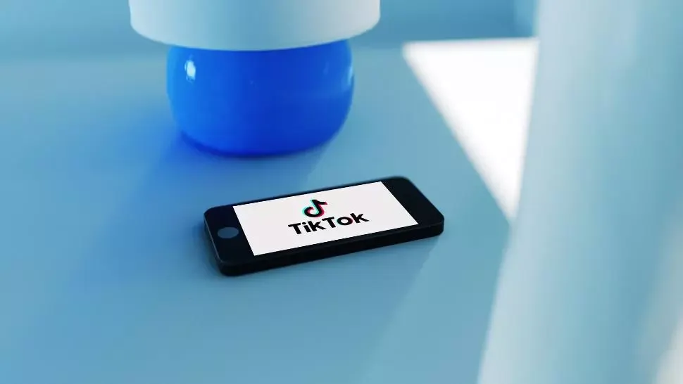 Rețeaua socială TikTok se repliază în cazul măsurilor impuse de președintele Donald Trump