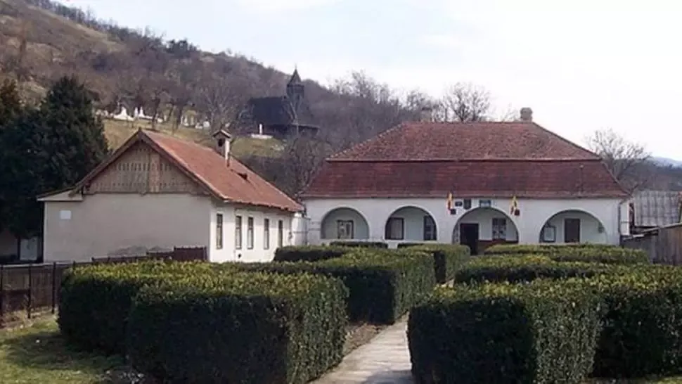 O angajată a primăriei Săliștea, din Alba, depistată cu Covid-19. Instituția se închide miercuri