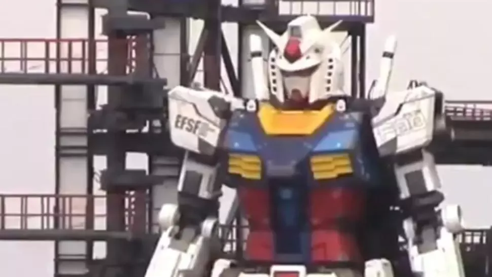 Un robot de 18 metri înălțime, construit în Japonia și inspirat din desenele animate Gundam, a făcut primii pași