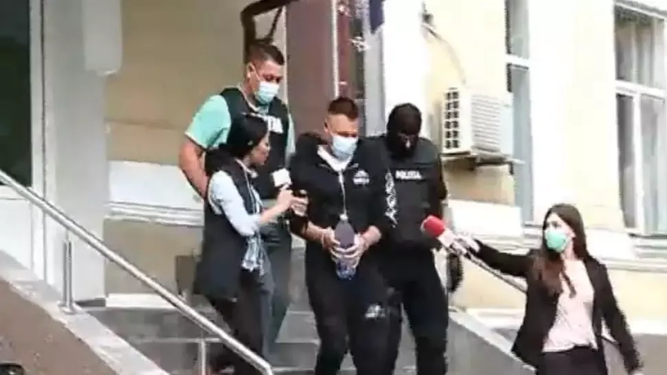 VIDEO Trei interlopi dați în urmărire generală, trimiși în arest pentru 30 de zile