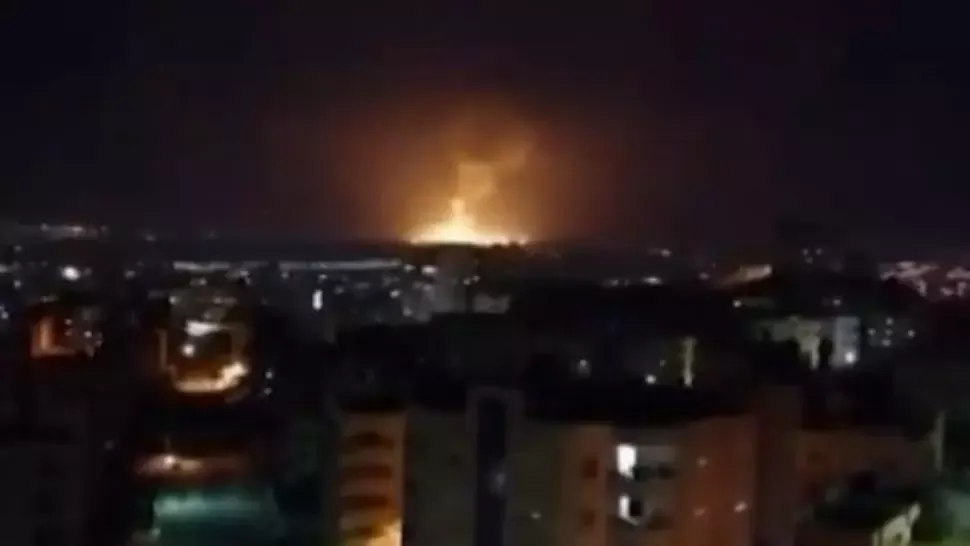 VIDEO - Explozie puternică la un depozit militar de muniții din Iordania
