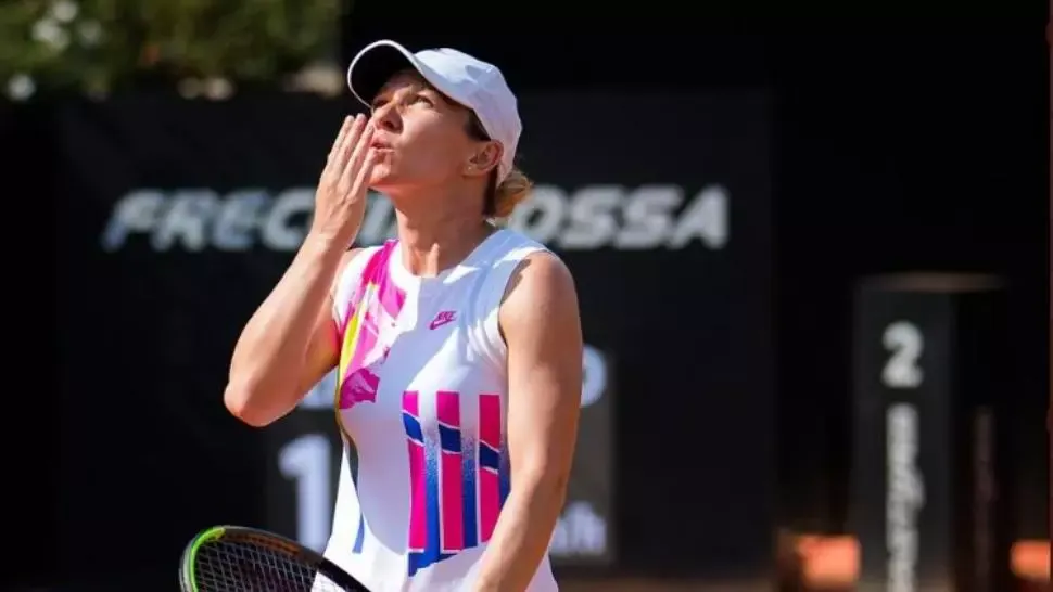 FOTO | Apariție surprinzătoare pe străzile Bucureștiului! Cum își petrece timpul liber Simona Halep