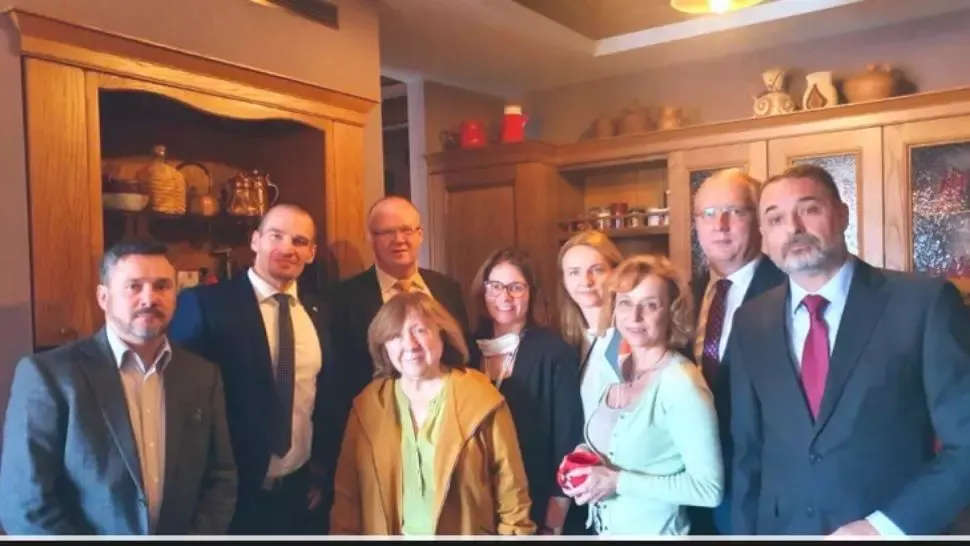 Bogdan Aurescu: Ambasadorul nostru la Minsk a mers să o viziteze pe Svetlana Aleksievici, câştigătoare a Premiului Nobel pentru Literatură 