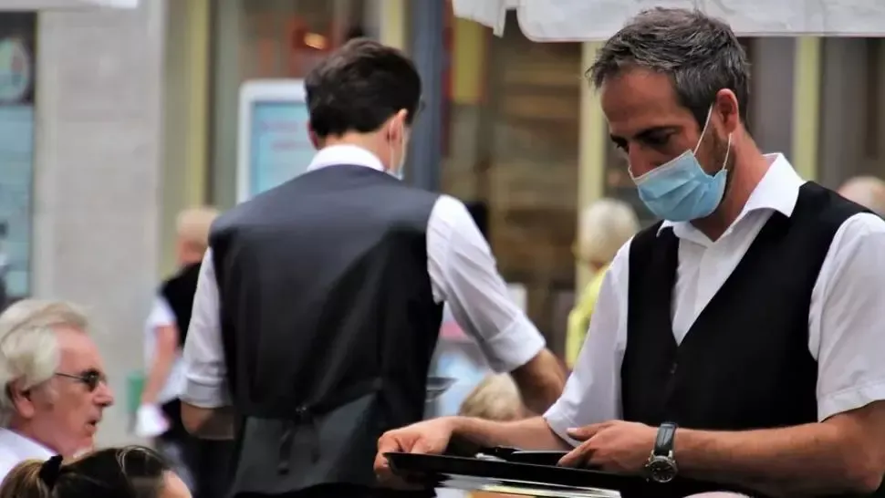 Redeschiderea restaurantelor din București, luată în calcul de autorități. Cîțu: ”Aş vrea să deschid toată economia mâine” - Ce fel de condiții pune