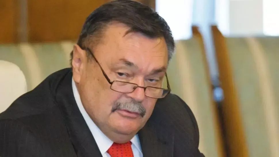 100% TU DECIZI! Victor Paul Dobre, din șantierul naval, propulsat în funcția de prefect 