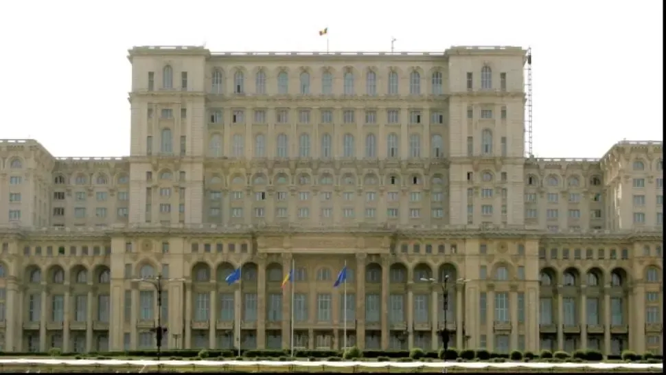 Stimulentul de risc pentru profesori, adoptat pe articole de Camera Deputaților