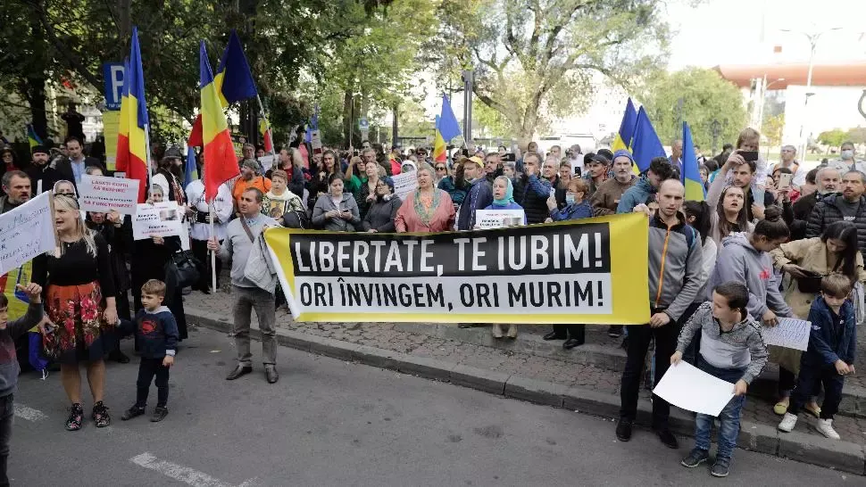 VIDEO Protest fără mască în București, în ziua cu cele mai multe infectări COVID