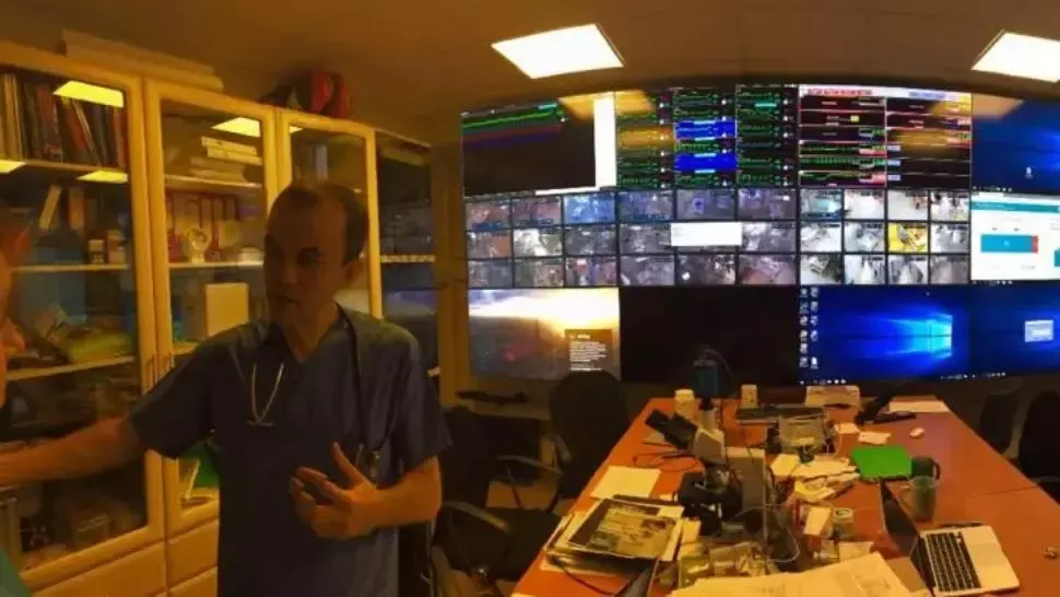 O secție ATI din țară are sisteme performante de stingere a incendiilor. Medicul Cătălin Cârstoveanu: Dacă salvează viața unui pacient, nu mai contează banii