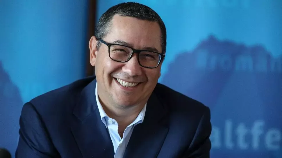 Victor Ponta momește alegătorii cu mesaje religioase și cărți de colorat: "Rugăciunea este cheia spre cer, iar credința dechide cerul"
