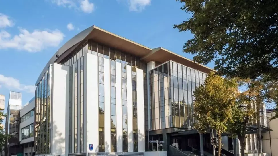 Primăria municipiului Galați își suspendă activitatea cu publicul în urma unui focar de Covid-19