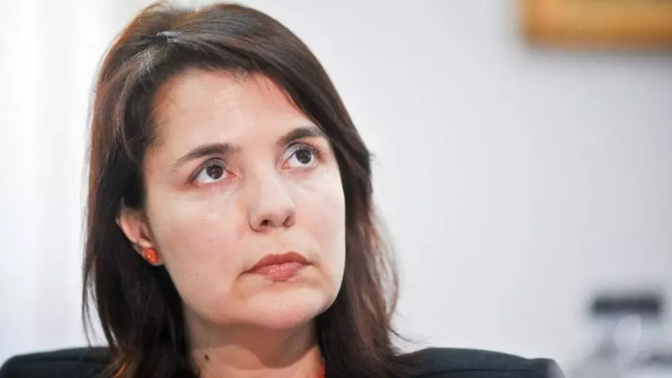 100% TU DECIZI! Maya Teodoroiu, mereu aproape de PSD. Cum urci în carieră când partidul e la putere 