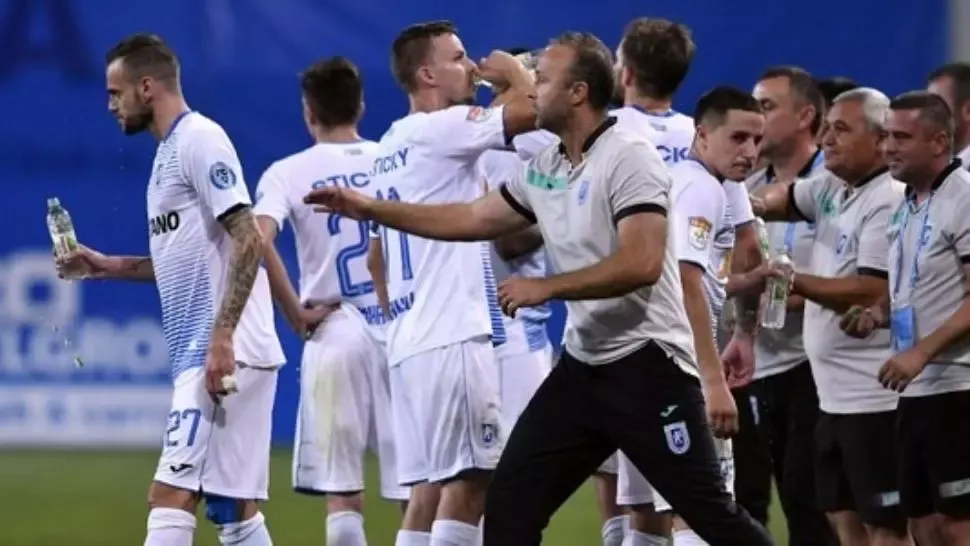 Un jucător al Craiovei s-a accidentat grav! Cât va lipsi de pe teren
