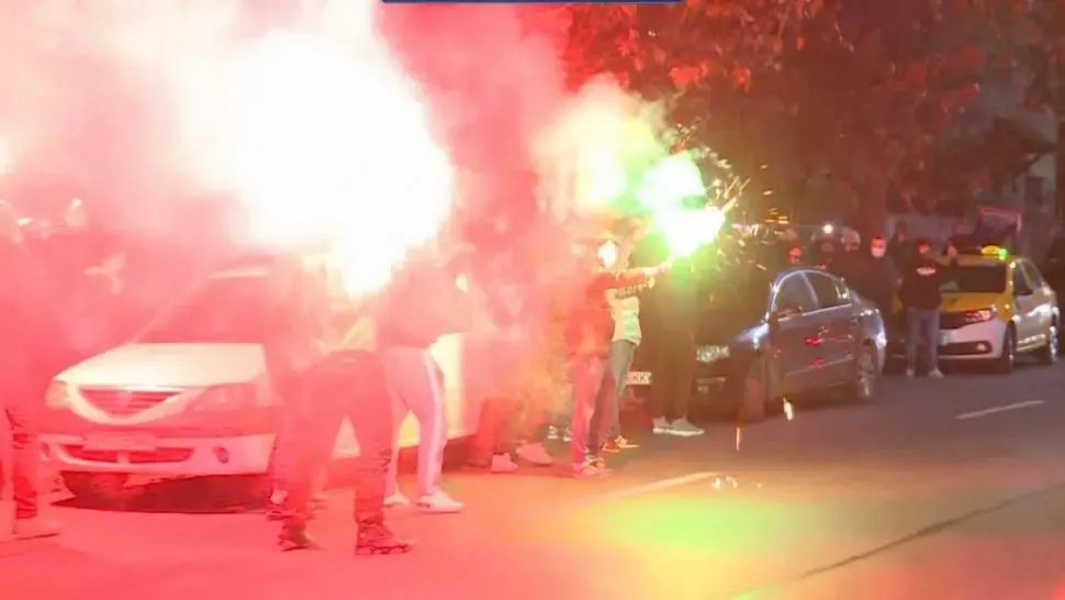 Suporterii dinamoviști, o nouă dovadă de iubire! Susținere totală înaintea meciului cu Viitorul