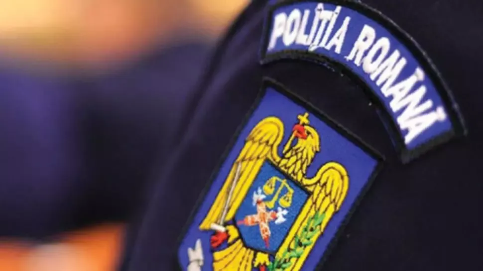 Patru ani şi jumătate de închisoare pentru un poliţist din Dolj care a luat mită