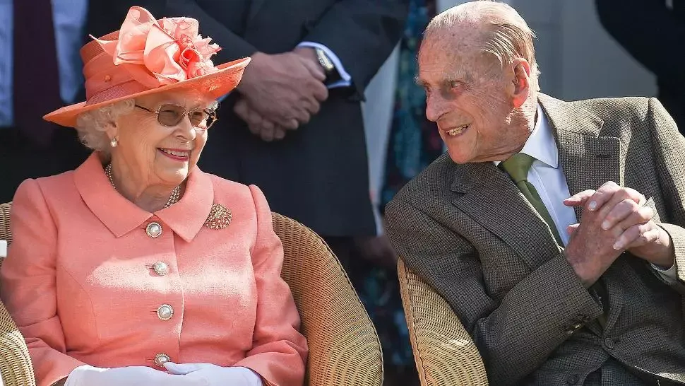 Regina Marii Britanii se retrage la Sandringham, pentru a doua perioadă de izolare la nivel național
