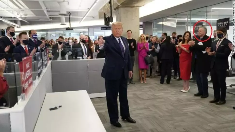 Șeful de cabinet al lui Trump are COVID  și a intrat în contact cu președintele în exercițiu, dar și cu alte zeci de oameni