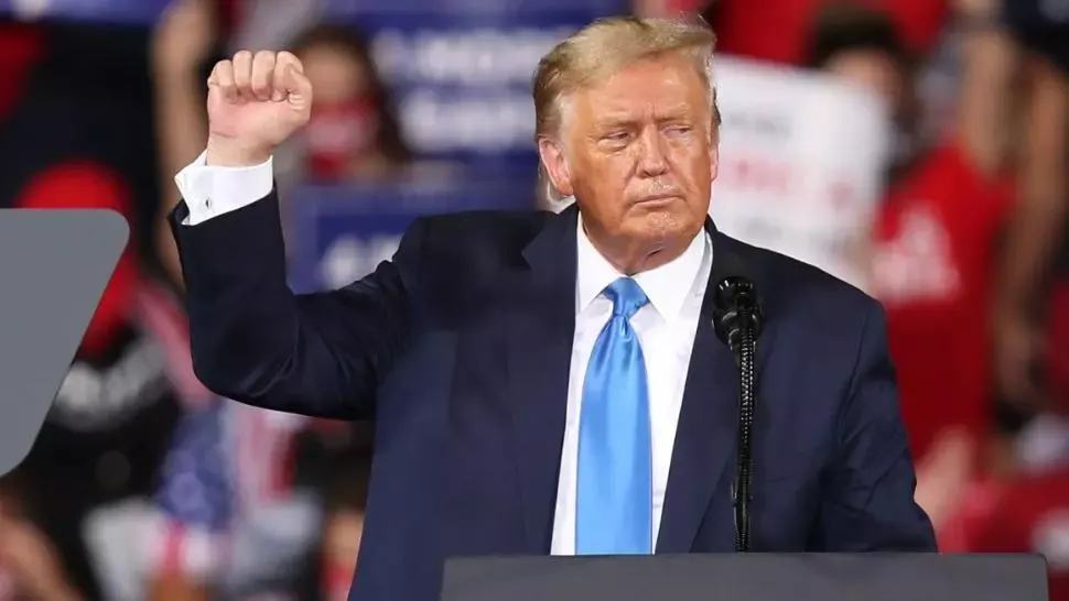 VIDEO HAOS la Washington. Donald Trump, primul mesaj către protestatari: Mergeți acasă. Știu că doare, alegerile au fost furate, dar ne trebuie pace. Twitter I-A ȘTERS postările