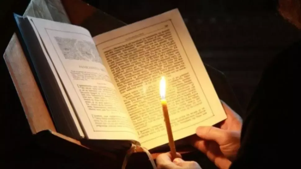 S-au stabilit noile REGULI pentru slujbele de Sărbători: preoții nu mai sunt obligați să poarte măști. DECIZII pentru credincioși