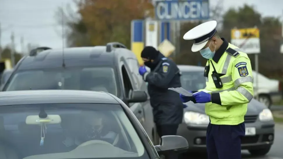 Culmea inconștienței: A fugit din carantină, s-a urcat beat la volan, fără permis, într-o mașină neînmatriculată