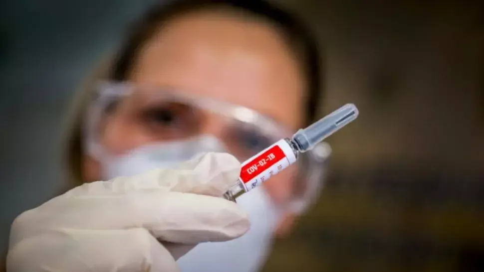 Au fost injectați simultan, din greșeală, cu cinci doze de vaccin anti-Covid-19