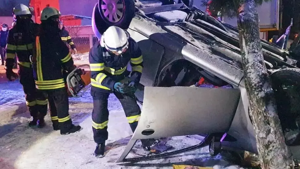 FOTO Accident TERIBIL în Teleorman: o femeie a murit și alta a fost rănită