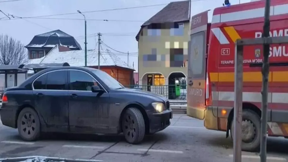 Scene ULUITOARE în Arad: Ambulanță, blocată de un șofer inconștient. Autospeciala se afla în timpul unei intervenții