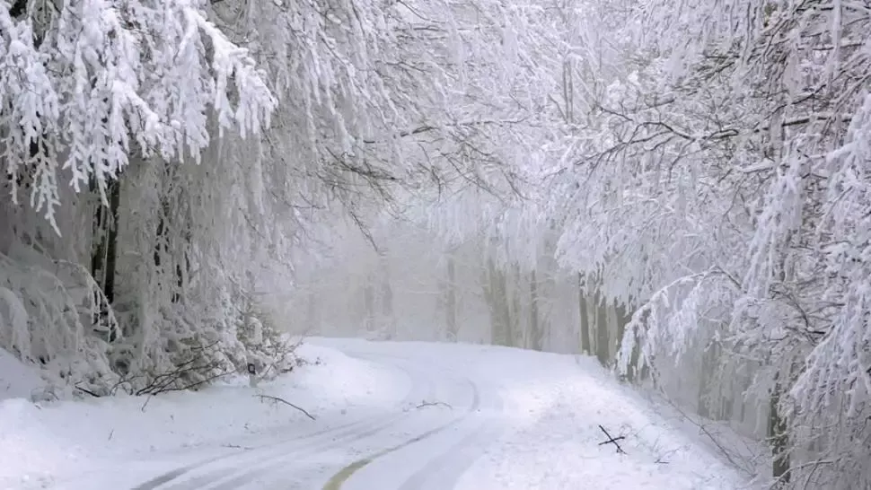 Vremea se schimbă radical: atenționare meteo cod GALBEN de ninsori viscolite - HARTA