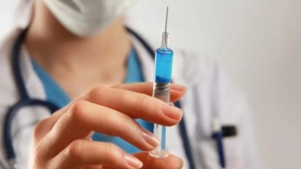 Vladimir Putin reduce prețul vaccinului Sputnik-V pentru ruși. Cât costă acum serul