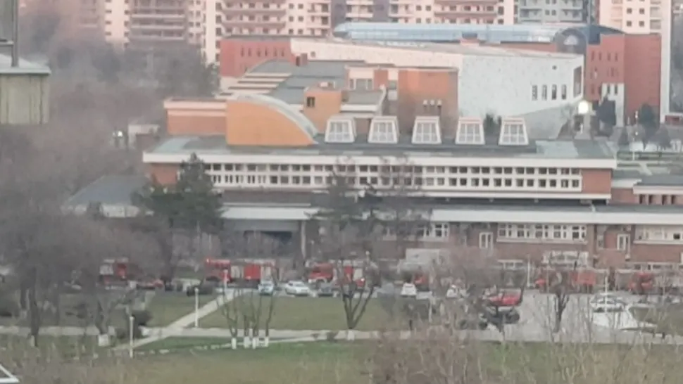 INCENDIU puternic la „Politehnica” București! Mobilizare masivă de autospeciale la fața locului - PRIMELE imagini 