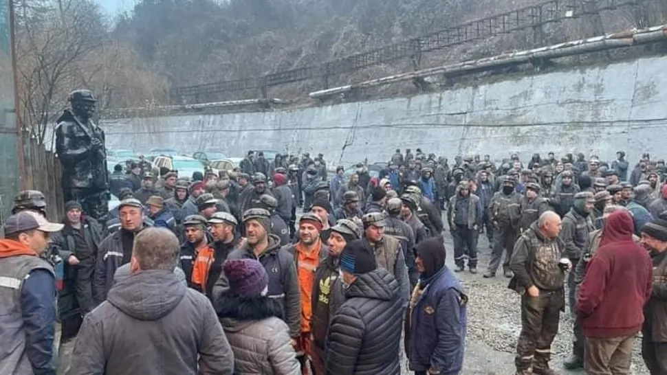 500 de mineri, dați afară înainte de Anul Nou! Proteste de amploare în țară: ORDINUL care pune siguranța sistemului energetic în pericol