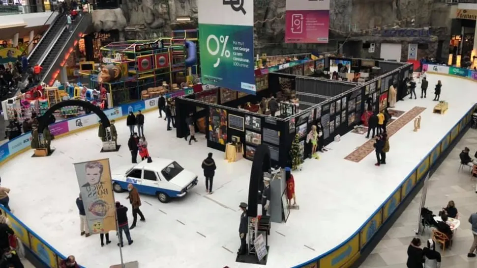 Expoziție anti-Biserică într-un mall din București