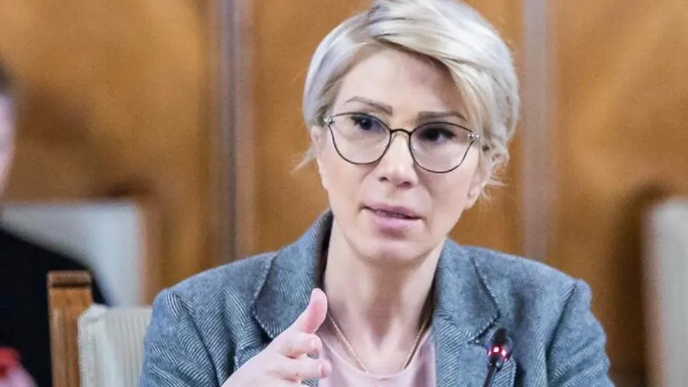 BANI de la Guvern pentru „Școală după școală”! Raluca Turcan a anunțat CÂT costă un tichet pentru elevi