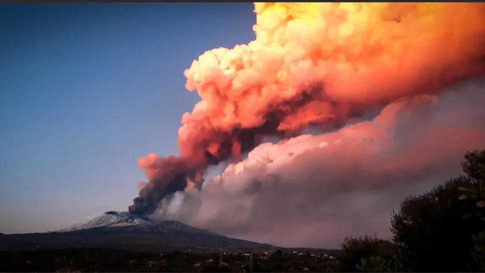 Vulcanul Etna a erupt din nou! IMAGINI senzaționale