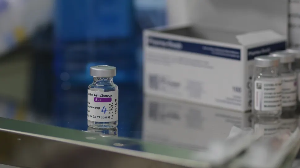 AstraZeneca, în pragul unui nou SCANDAL! O țară europeană a SUSPENDAT vaccinarea cu serul anti-Covid