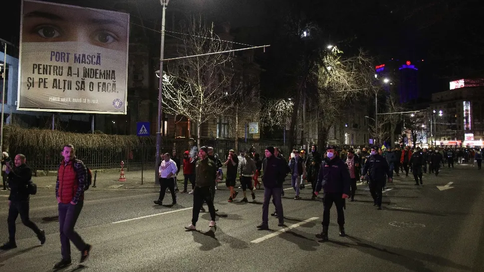 Protest de amploare în Capitală, față de noile restricții. Mii de oameni au ieșit pe străzi 
