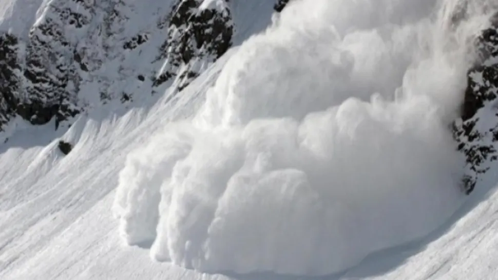  Risc mare de avalanșe în Munții Bucegi! Atenționarea meteorologilor și salvamontiștilor