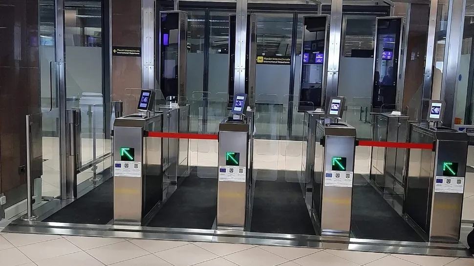 Aeroportul Otopeni are de astăzi porți biometrice