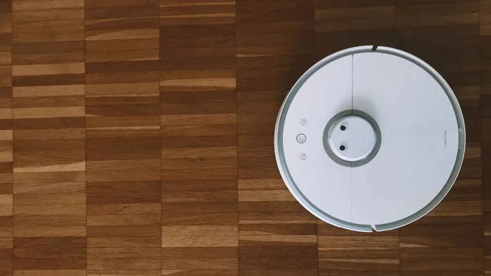 Cinci avantaje ale aspiratoarelor robot (P)