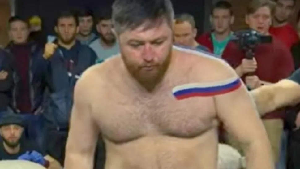Campion MMA, ÎNJUNGHIAT MORTAL într-un bar. Agresorul, ucis și el de fratele sportivului