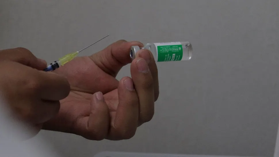 Femeia din Slatina, care a făcut şoc anafilactic după vaccin, imunizată cu serul AstraZeneca retras