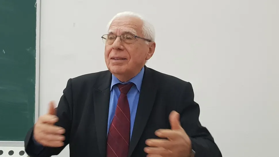 Un reputat medic imunolog face lumină în scandalul Astra Zeneca! Informații VITALE pentru cei care vor să se vaccineze anti-Covid 