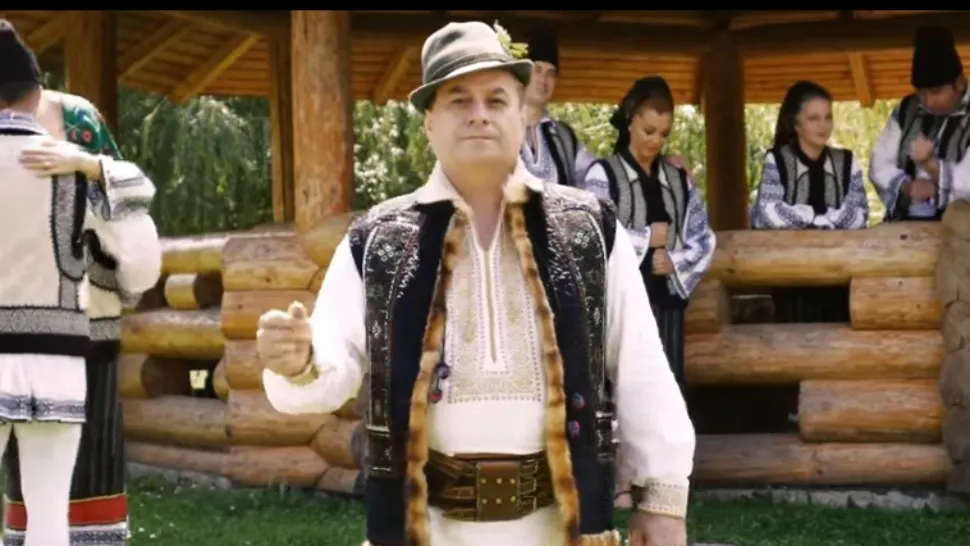 Cântăreţ popular, în stare gravă la Terapie Intensivă. Focar de COVID-19 la ansamblul folcloric