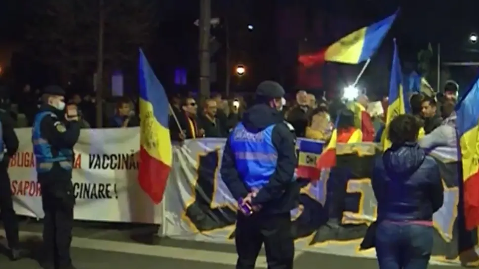 Proteste după evacuarea Spitalului Foișor. Circa 1.000 de oameni, în fața Palatului Cotroceni