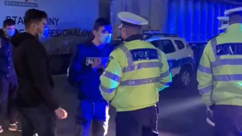 VIDEO Anchetă a poliției, după ce mai mulți tineri au amenințat că "le dau teroare" oamenilor legii