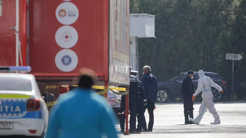 VIDEO | În Ucraina, ca la români. TIR ATI de 1 milion de euro, „folosit” doar în poze