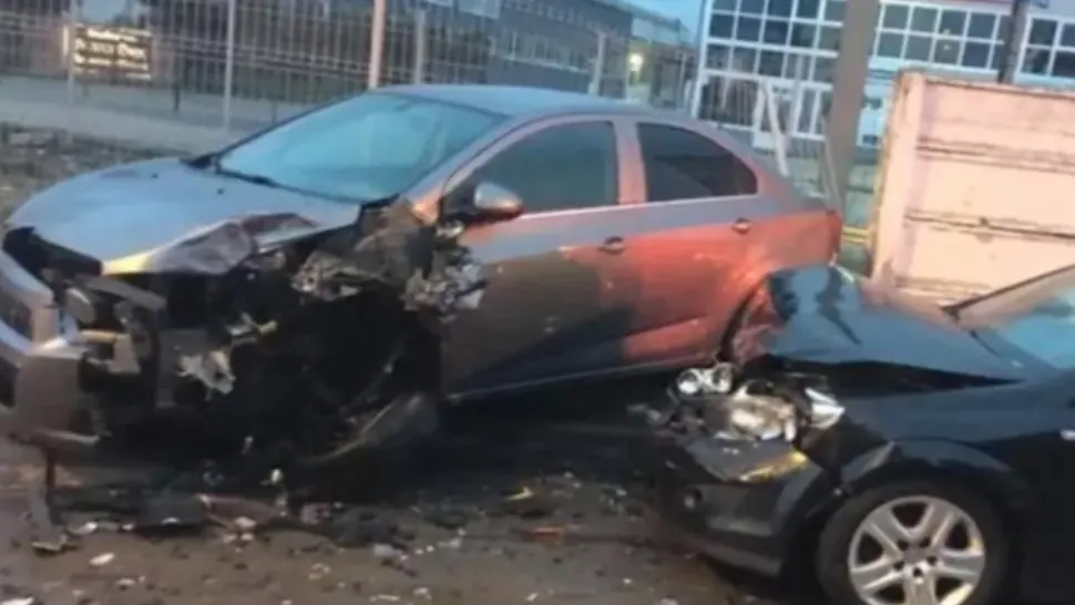 Fiul lui Sever Mureșan scapă de acuzația de distrugere, după ce a lovit 12 mașini, în luna aprilie. Păgubiții trebuie să suporte singuri costurile reparațiilor
